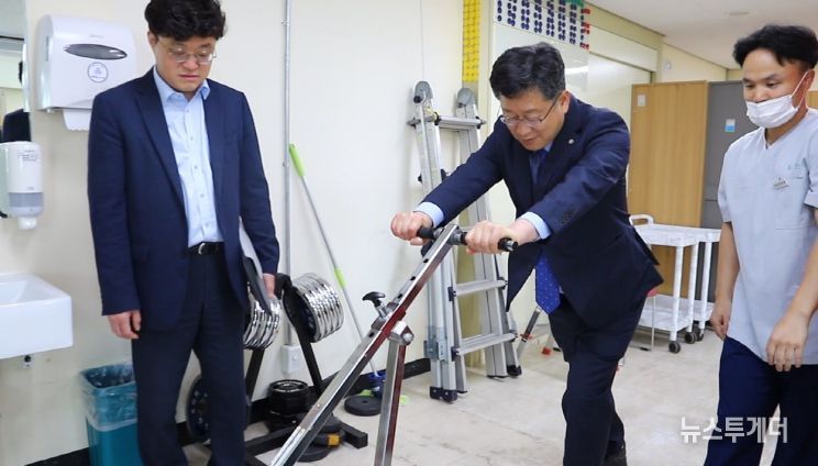 안호영 환노위원장, 산재병원 현장 점검