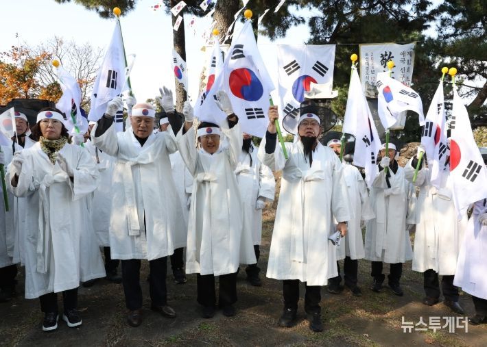 조설대 집의계 애국선구자 경모식