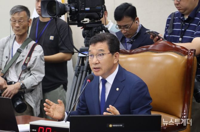 신정훈 국회 행정안전위원장