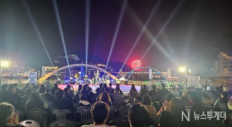 통영시, 2026년 토요정기공연 ‘레드카펫 위의 선율’ 개최 2(벨루가 어쿠스틱)